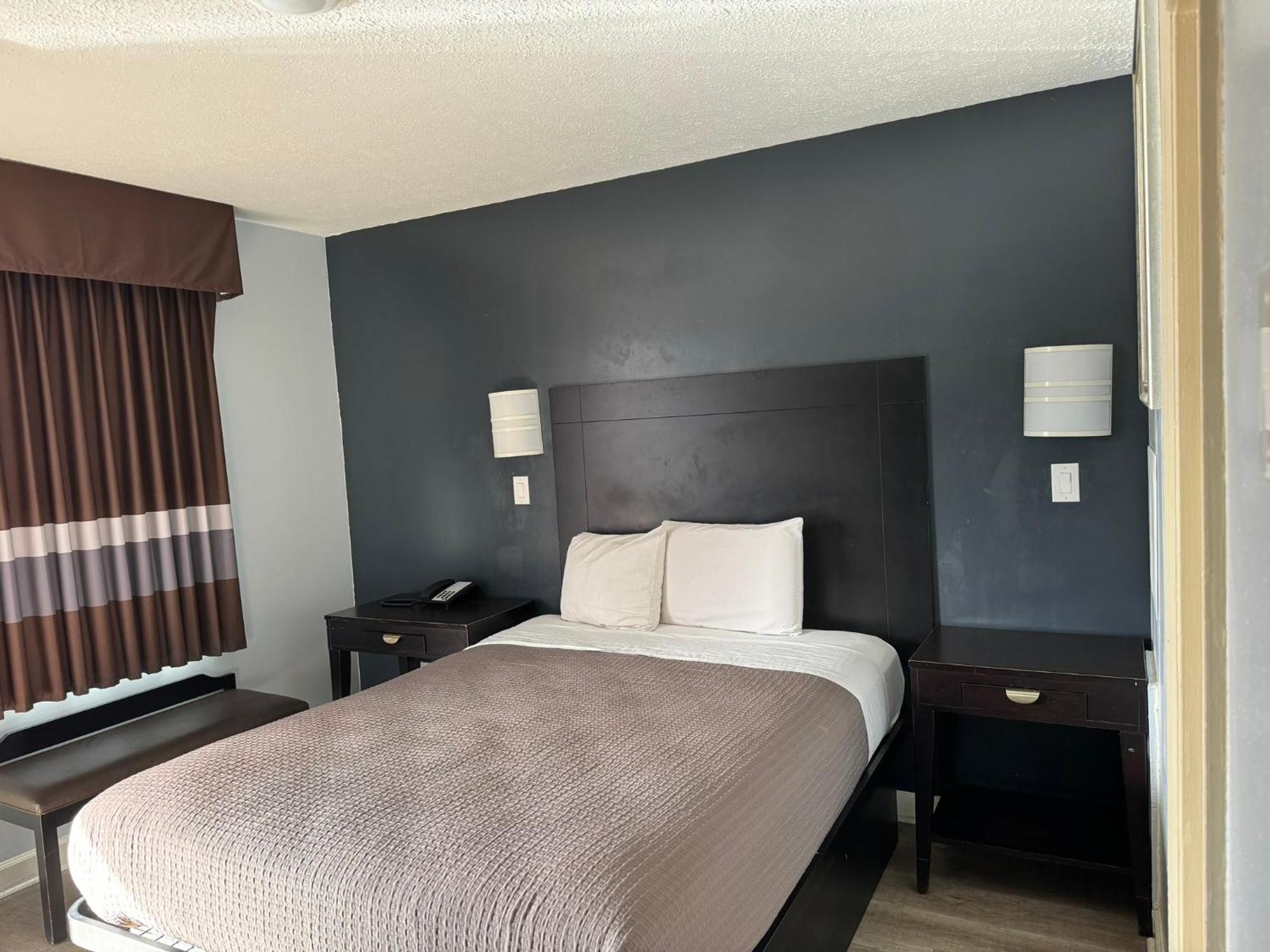 Budget Inn Данвил Екстериор снимка