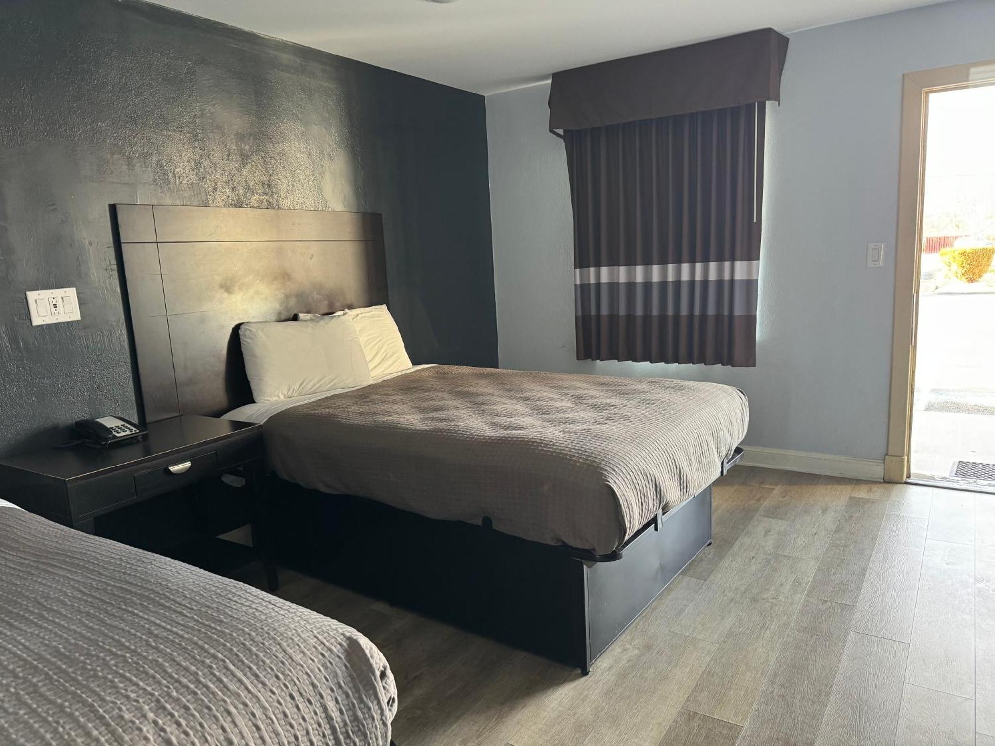 Budget Inn Данвил Екстериор снимка