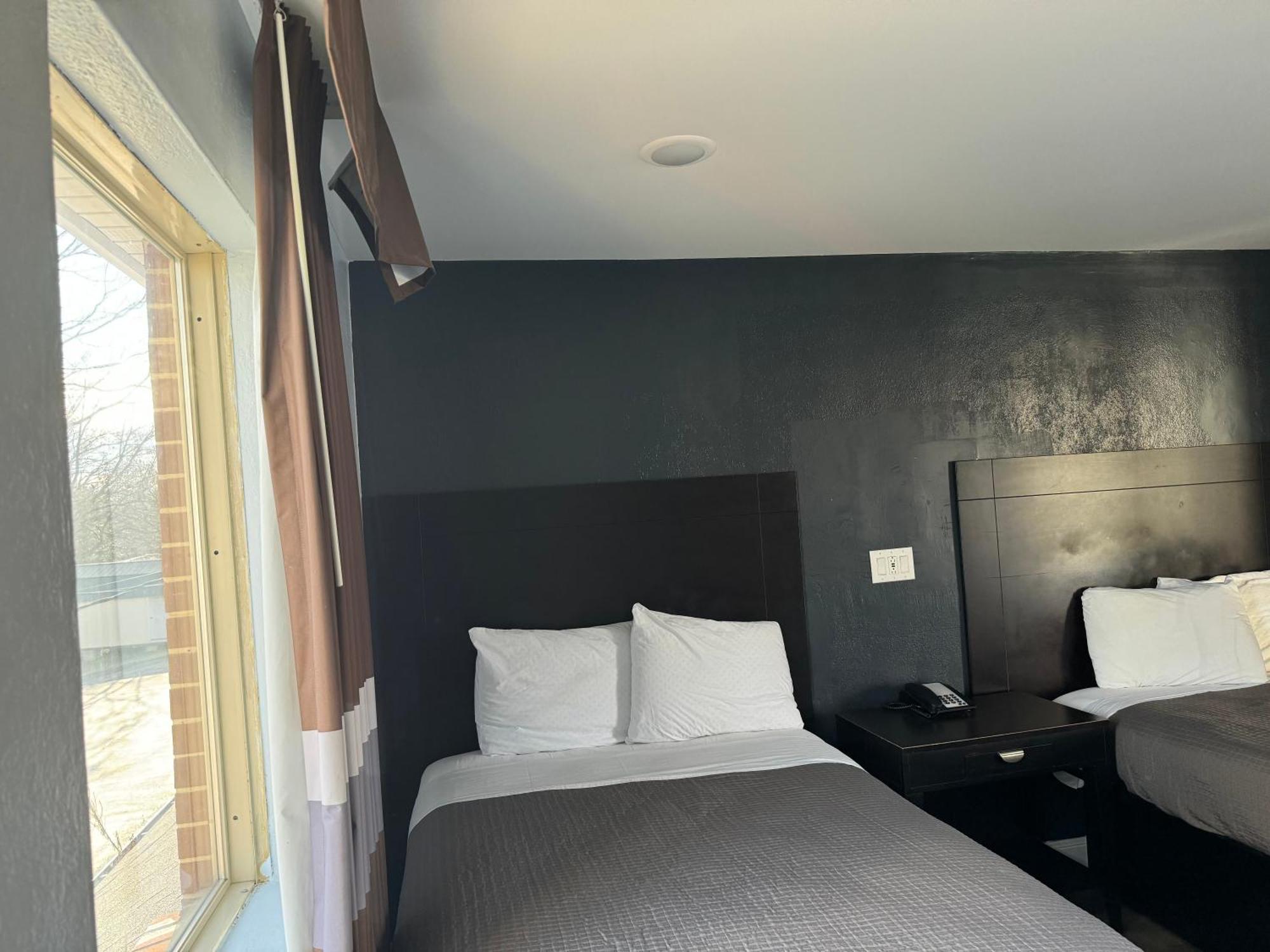 Budget Inn Данвил Екстериор снимка